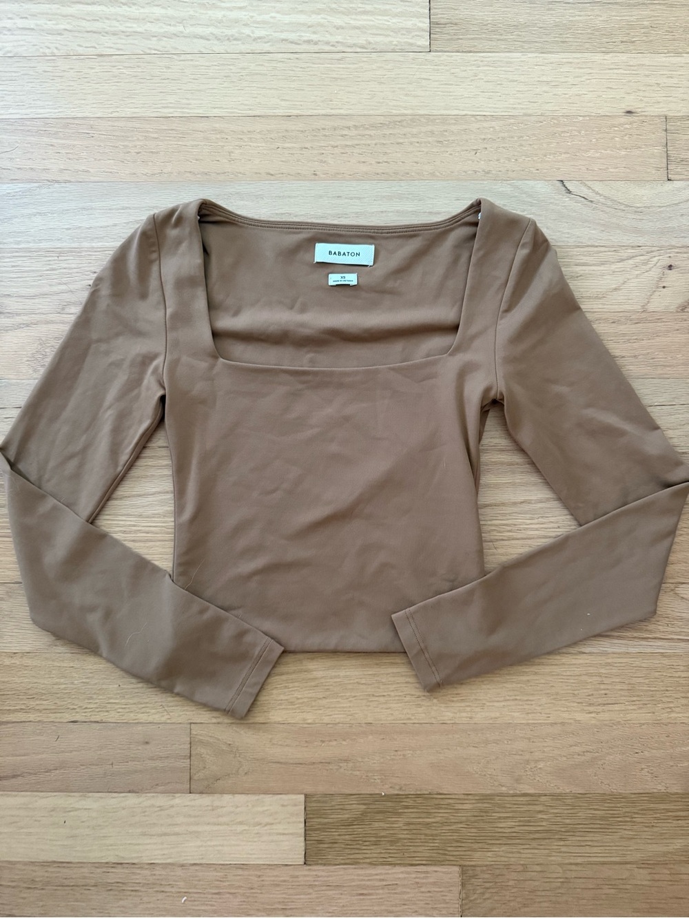 Babaton Aritzia XS Brown Square Neck Long Sleeve Cropped Top
